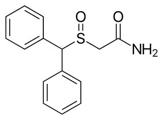 A black and white 2D chemical structure diagram of the wakefulness-promoting drug modafinil.